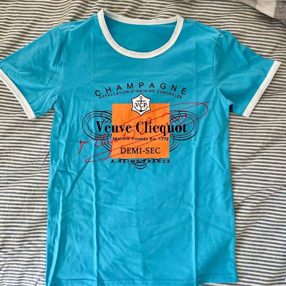 Veuve Clicquot t-shirt. Women’s S